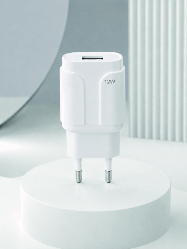 Pratik ve Kompakt Tasarımlı 12W USB Telefon Şarj Adaptörü