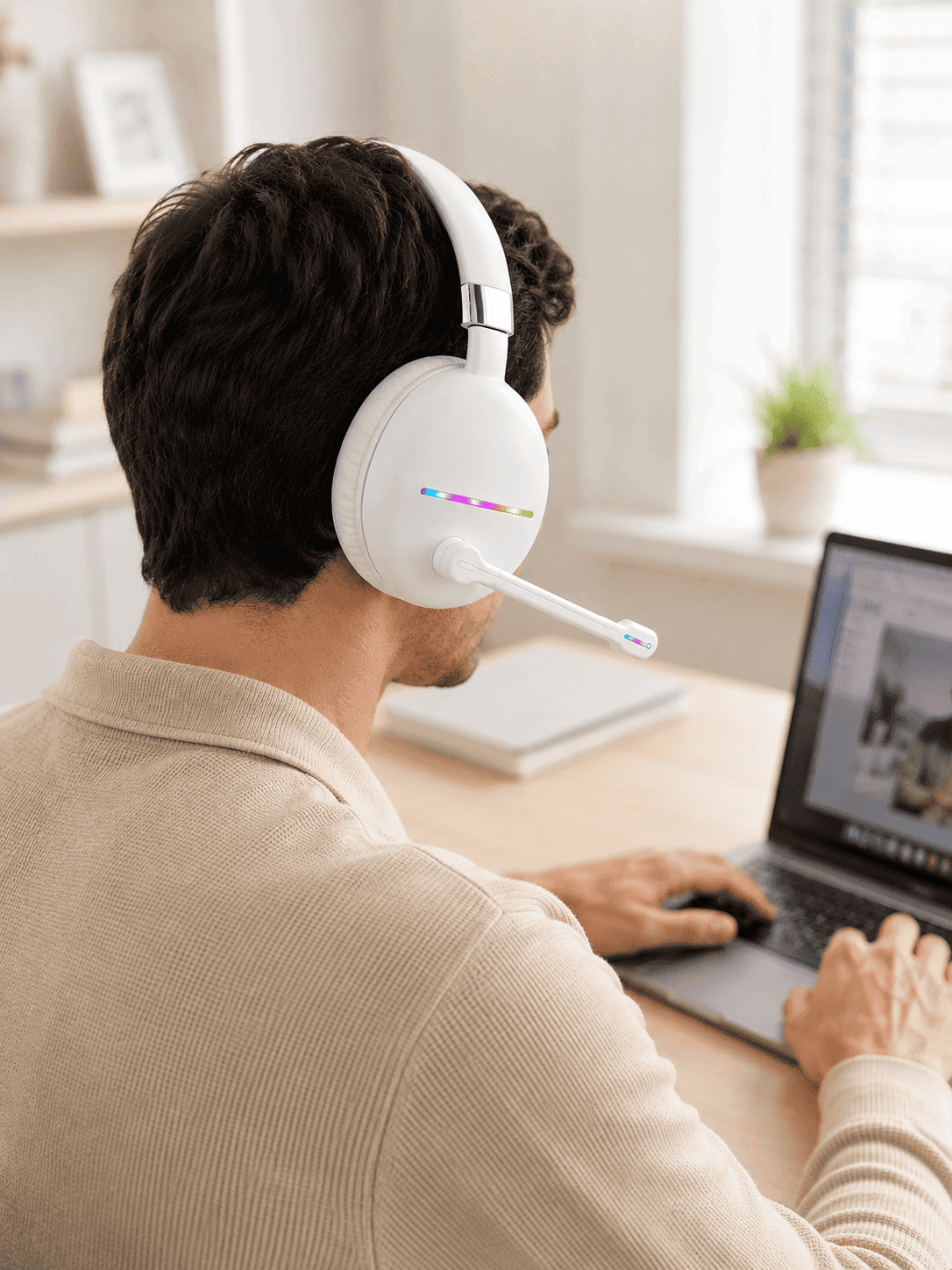 Beyaz Kablosuz Bluetooth Kulaklık Mikrofonlu Ergonomik Kulak Üstü Tasarım