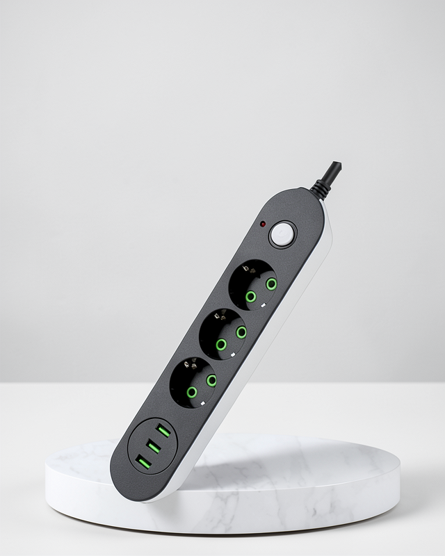 Anahtarlı Üçlü Priz, 3 USB Çıkışı ile Hızlı Şarj İmkanı Sunar