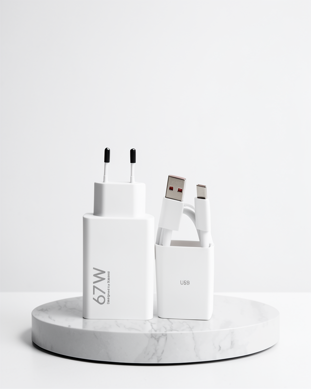 Type-C Kablo Seti ve 67W Hızlı Şarj Adaptörü ile Veri Aktarımı